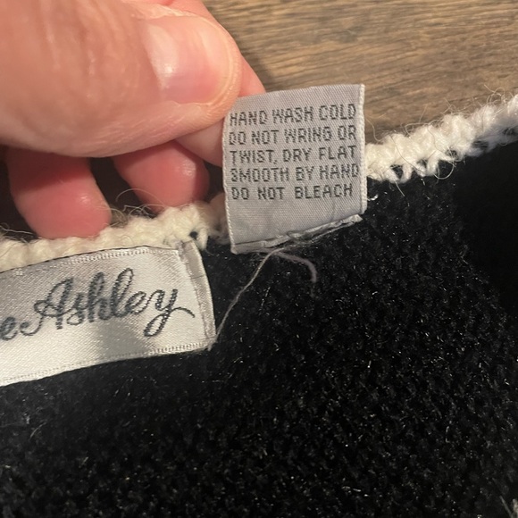 Unique Fabulous Vintage Striped Floral Appliqué Sweater, Women’s L - Picture 4 of 8